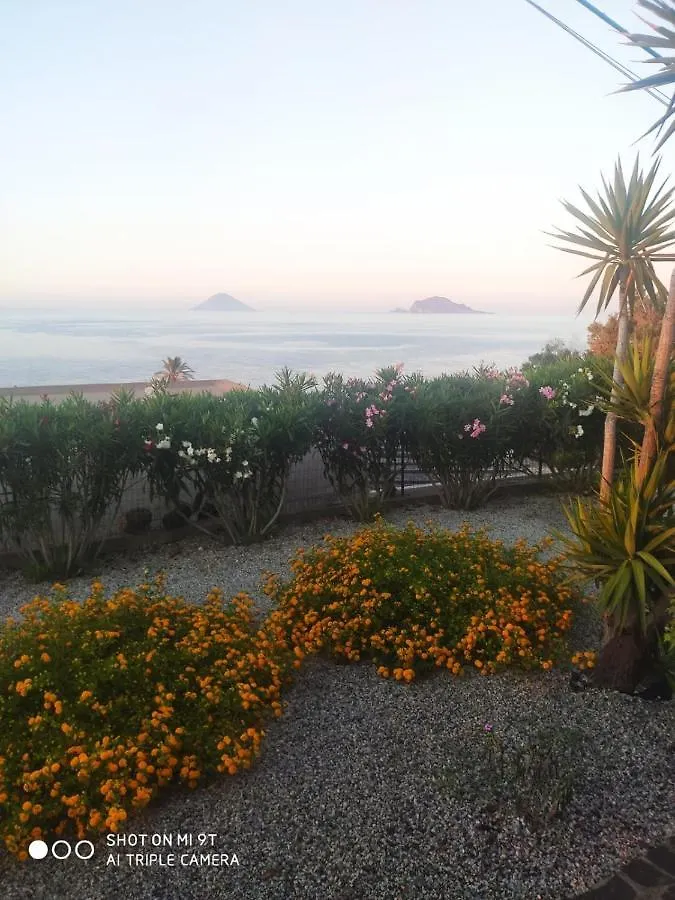 Aeolian Salina Apartments Malfa